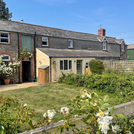 Relaxing Cottage In The Beautiful Usk Valley エクステリア 写真