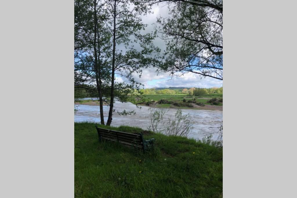 Relaxing Cottage In The Beautiful Usk Valley エクステリア 写真