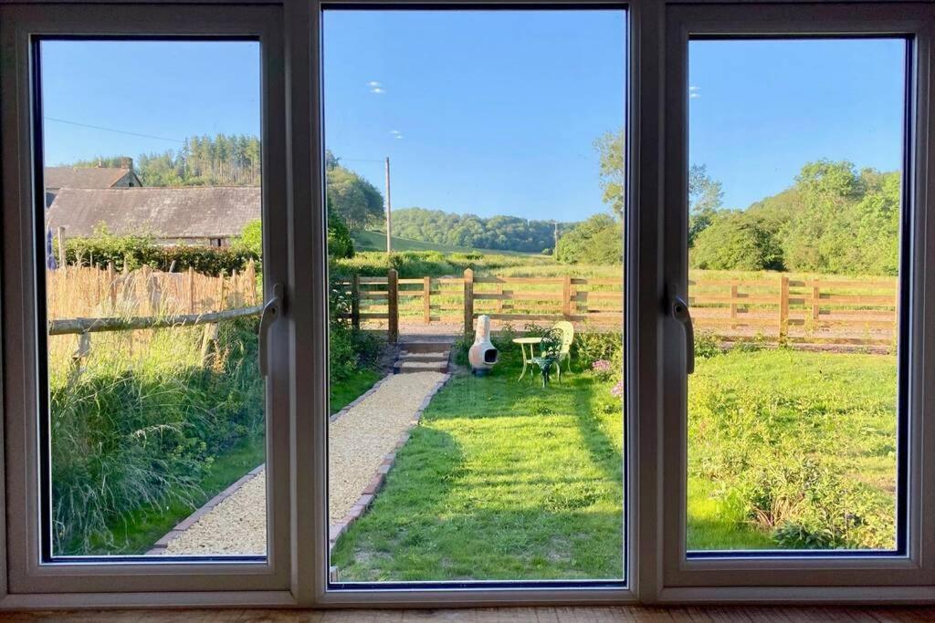 Relaxing Cottage In The Beautiful Usk Valley エクステリア 写真